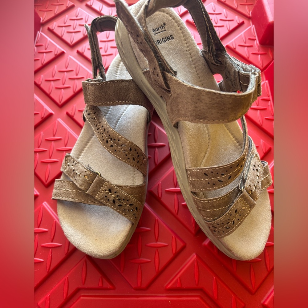 🌎 Earth Origins Sandals